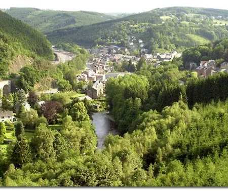 Sous Le Charme De La Salm Hébergement de vacances